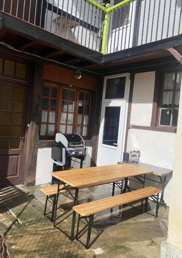 Logements Un Coin De Bigorre - La Tournayaise - Canal Plus, Netflix, Rmc Sport - Wifi Fibre Exterior foto